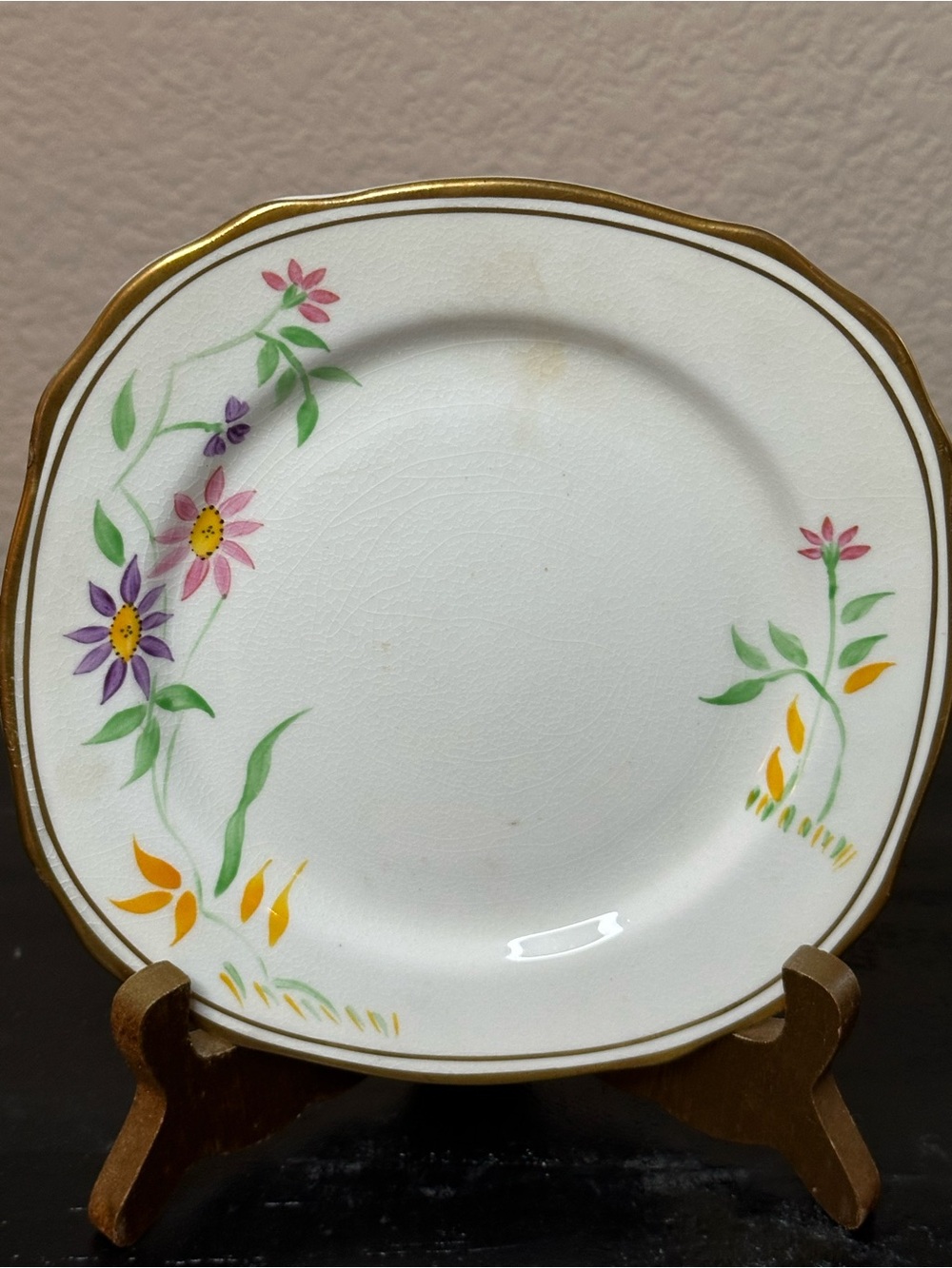 Stafford White Floral Gold-Trim Decorative Dessert Plate. 6 inches